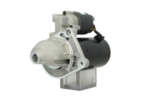 A new 12V starter motor with a 2.5KW power rating, built for Renault, Mitsubishi and Iveco trucks, with metal and electrical components visible.
